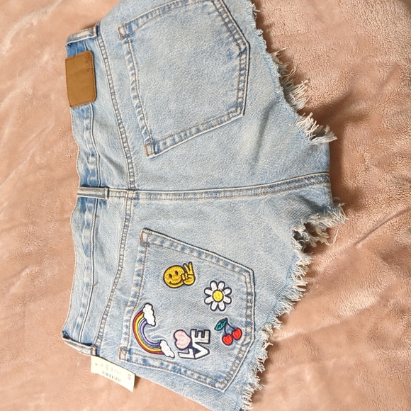 Aero Low Rise Boyfriend Short Size 4 - Picture 2 of 2